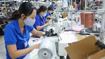 Chiếu sáng xanh giúp tăng tính cạnh tranh cho sản phẩm dệt may