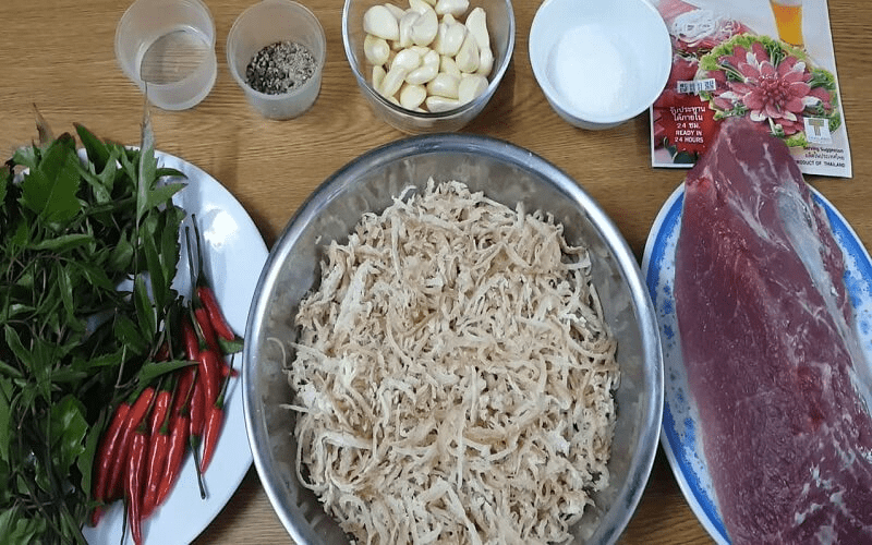 Nguyên liệu để làm món nem chua Thanh Hóa