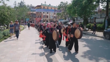 Lào Cai đón hơn 256.000 du khách dịp lễ 30/4 - 1/5