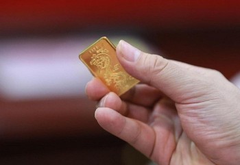 Chuyên gia lý giải nguyên nhân giá vàng tăng dựng đứng