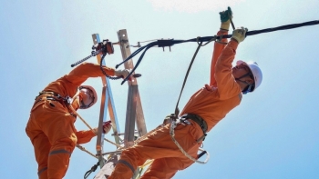 Kiên quyết không để thiếu điện trong thời gian cao điểm nắng nóng