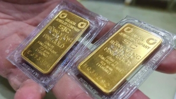 Sau chỉ đạo nóng, giá vàng miếng SJC bốc hơi hơn 1 triệu đồng/lượng