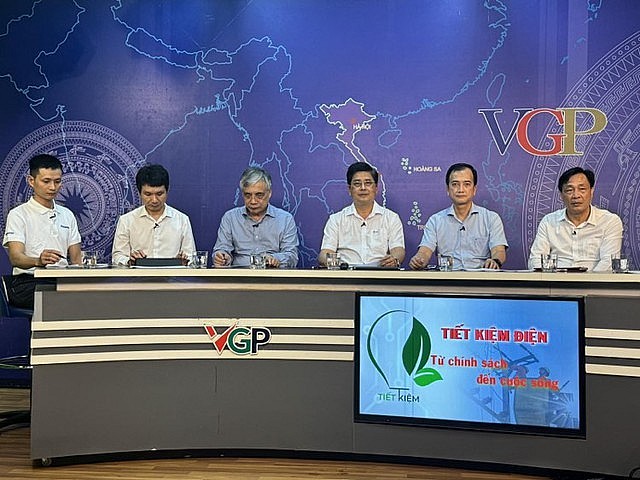 Các khách mời tham dự Tọa đàm. Các khách mời tham dự Tọa đàm.