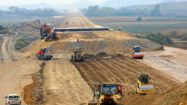 Mở rộng thí điểm sử dụng cát biển làm vật liệu san lấp