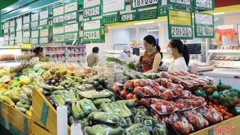 Thiết lập đường dây nóng tiếp nhận, giải quyết yêu cầu của người tiêu dùng