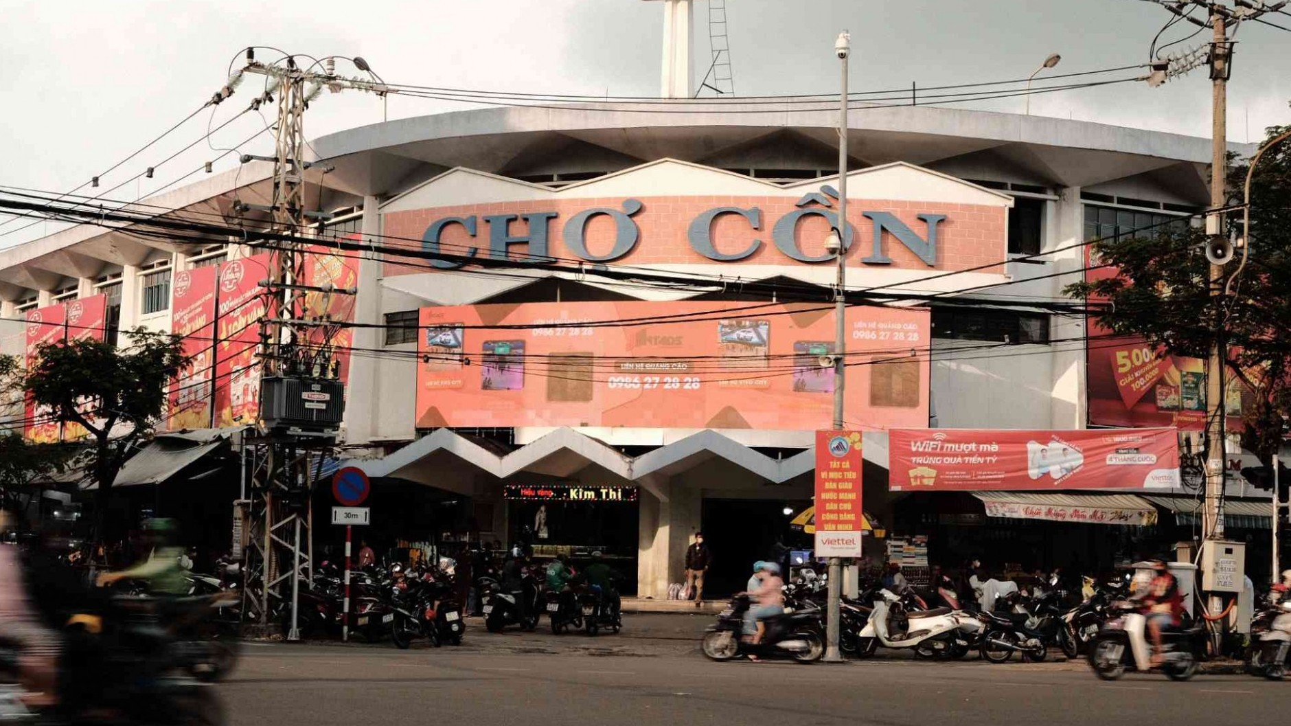 Đà Nẵng thuê TikToker livestream bán hàng tại 4 chợ truyền thống