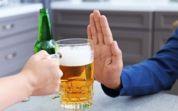 Mức độ ảnh hưởng của rượu bia tới sức khỏe và kinh tế như thế nào?