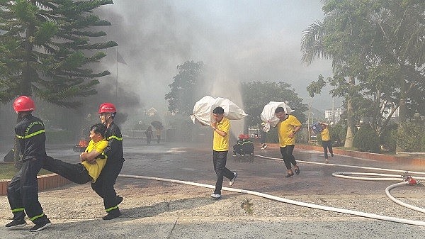 "Bỏ túi" những kỹ năng ứng phó khi xay ra cháy nổ