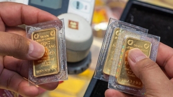 Vì sao ngân hàng không mua lại vàng từ người dân?