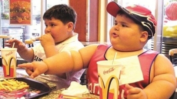 Những tác hại của việc sử dụng coca cola quá nhiều và thường xuyên