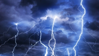 Phòng tránh sấm sét ngày dông bão