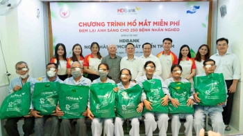 HDBank tiếp tục hành trình mang lại ánh sáng cho 2.500 bà con trong năm 2024