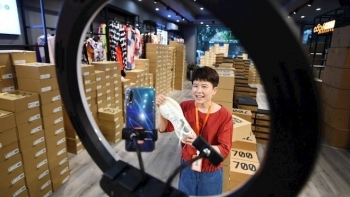 Thủ tướng yêu cầu tăng cường thanh tra hoạt động livestream bán hàng