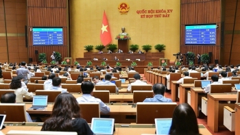 Thông qua Nghị quyết về Chương trình xây dựng luật, pháp lệnh năm 2025