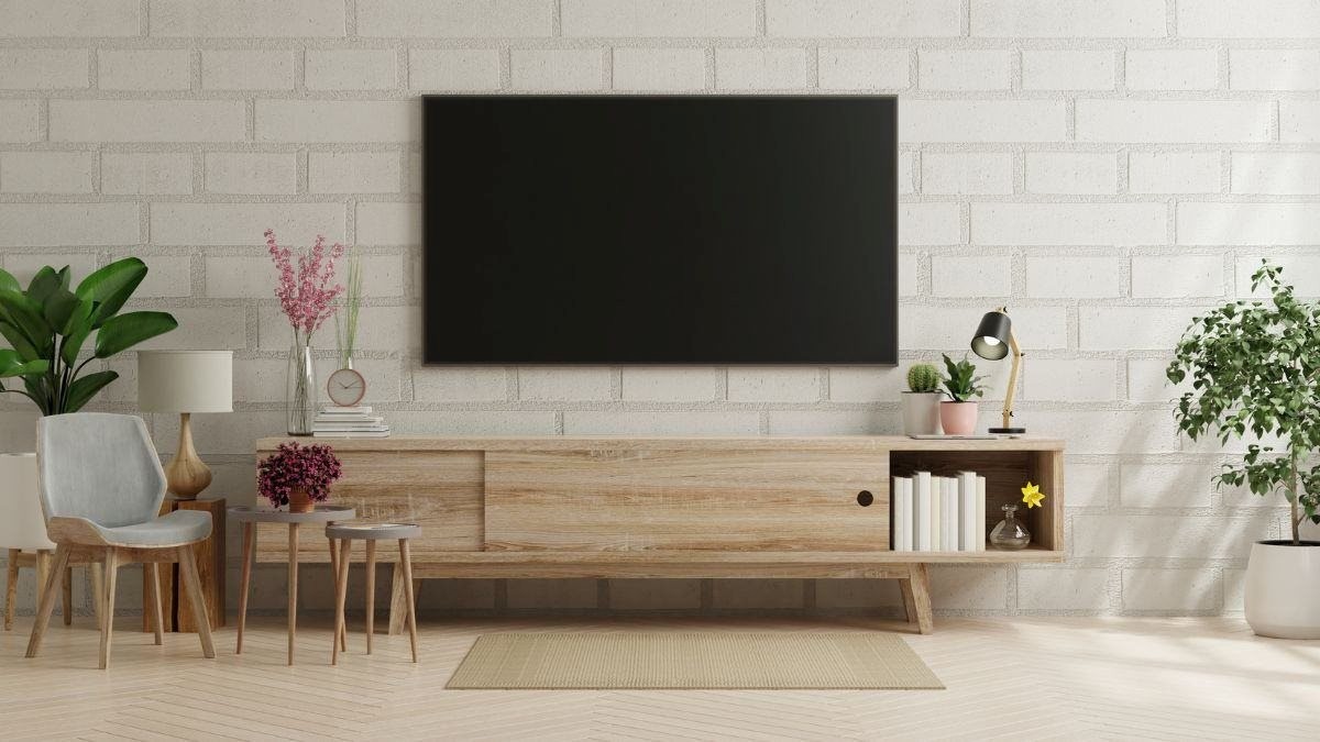 Tivi đã dần mất sức hút và liên tục rơi vào tình cảnh ế ẩm.