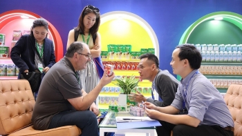 Vinamilk thúc đẩy xuất khẩu sữa qua các chuỗi bán lẻ và phân phối toàn cầu