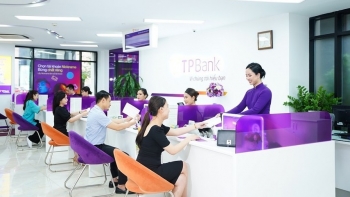 Điều gì khiến các ngân hàng đồng loạt tăng lãi suất huy động?