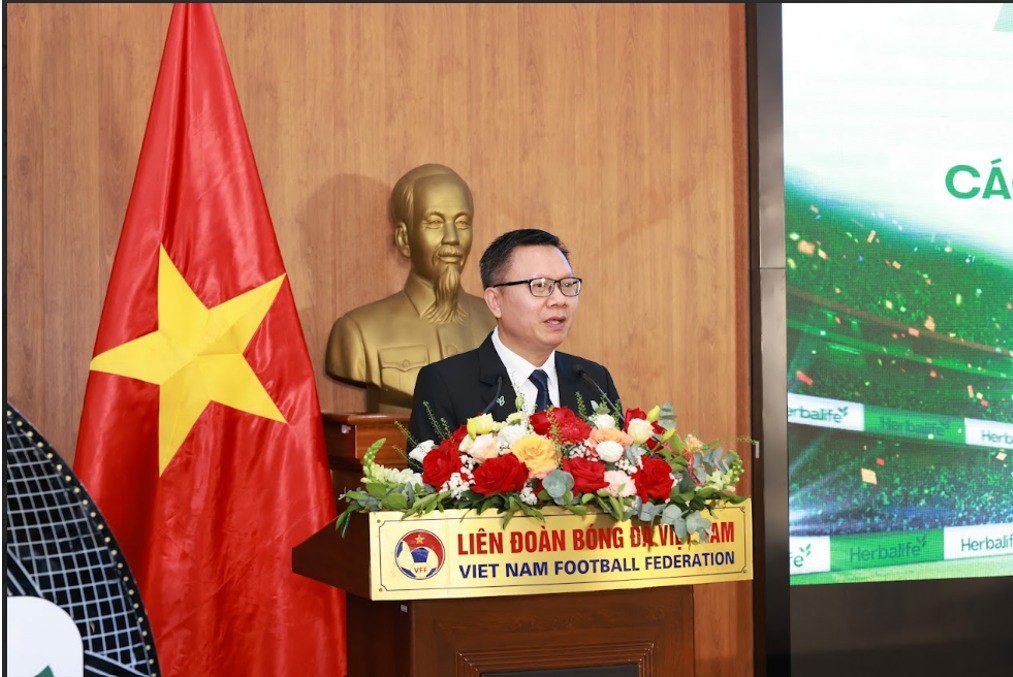 Ông Vũ Văn Thắng - đại diện Herbalife phát biểu tại Lễ Công Bố Ông Vũ Văn Thắng - đại diện Herbalife phát biểu tại Lễ Công Bố