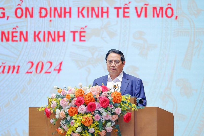 Thủ tướng đề nghị các DNNN thực hiện tốt “5 tiên phong” và các bộ, ngành quan tâm, đồng hành cùng doanh nghiệp một cách thực chất để “mỗi bộ, ngành có một Viettel, mỗi tỉnh, thành có một Becamex”. Ảnh: VGP