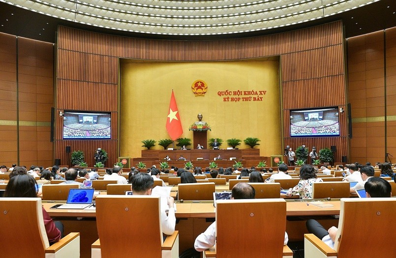 Toàn cảnh phiên thảo luận ở hội trường Toàn cảnh phiên thảo luận ở hội trường