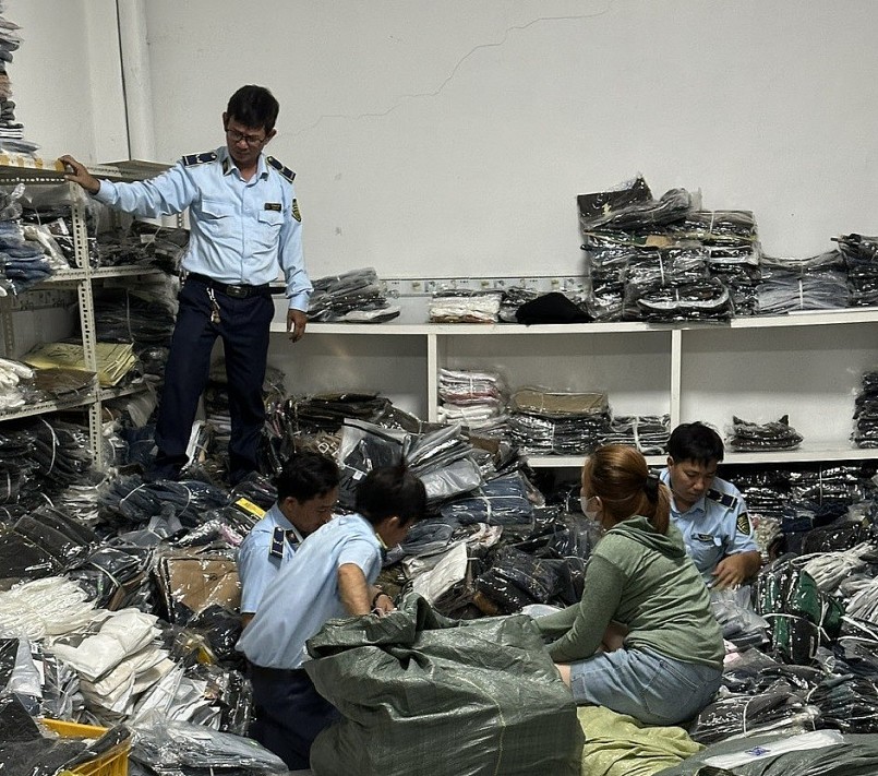 Ước tính số hàng hóa vi phạm bị tạm giữ tại Hộ kinh doanh lên tới 10 tấn