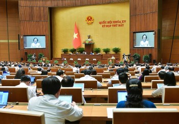 Trình Quốc hội tăng mức lương cơ sở  từ 1,8 triệu đồng lên 2,34 triệu đồng/tháng