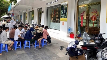 Chuyên gia: Người mua vàng đầu cơ cần phải xử lý