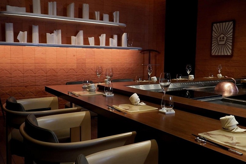 Không gian mộc mạc nhưng tinh tế của Hibana by Koki