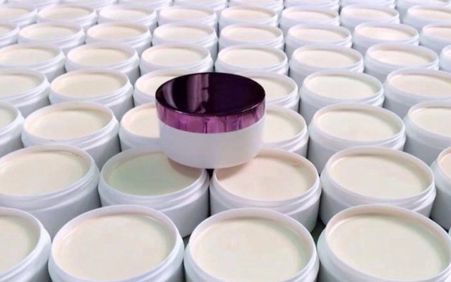 Kem trộn hiện nay được bán tràn làn trên thị trường không rõ nguồn gốc, thành phần và được quảng cáo phóng đại