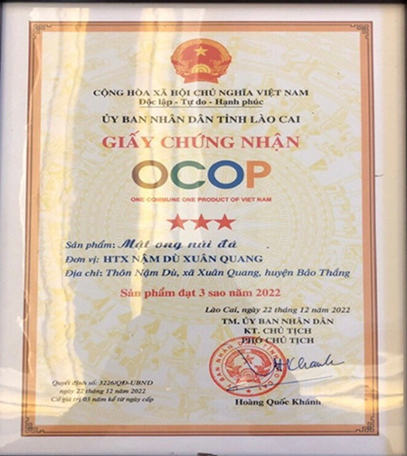 Sản phẩm Mật ong Núi đá đạt chứng nhận 3 sao OCOP (Ảnh do anh Chiến cung cấp)