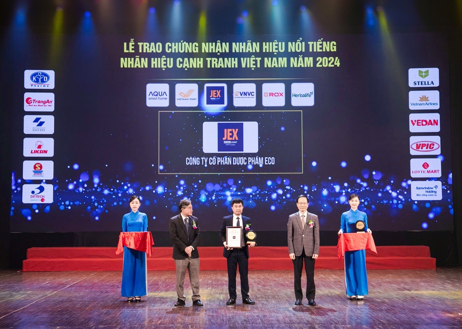 Sau hơn một thập kỷ cống hiến chăm sóc sức khỏe xương khớp người Việt, JEX vinh hạnh lọt Top 10 Nhãn hiệu nổi tiếng Việt Nam năm 2024