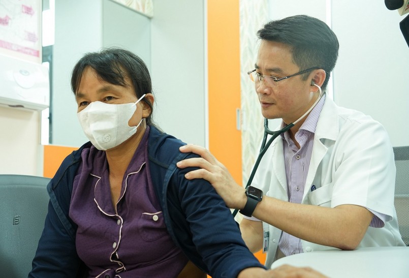 Gần 300 bệnh nhân thăm khám vào ngày đầu tiên Bệnh viện Bạch Mai triển khai khám ngoài giờ