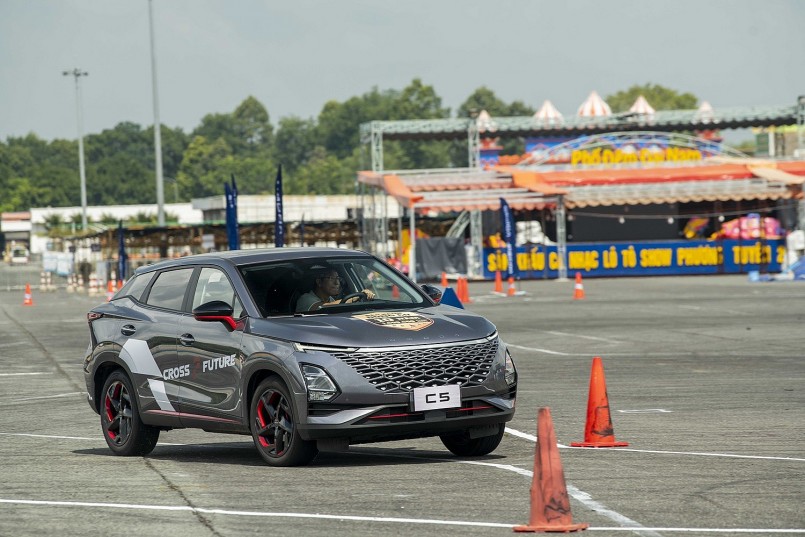 Mẫu ô tô OMODA C5 sắp ra mắt có chính sách bảo hành động cơ 1.000.000 km/ 10 năm Mẫu ô tô OMODA C5 sắp ra mắt có chính sách bảo hành động cơ 1.000.000 km/ 10 năm