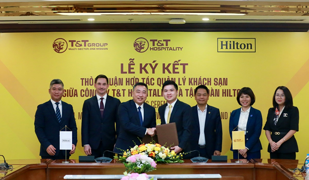 Đại diện Công ty T&T Hospitality và Tập đoàn Hilton trao thỏa thuận hợp tác Đại diện Công ty T&T Hospitality và Tập đoàn Hilton trao thỏa thuận hợp tác