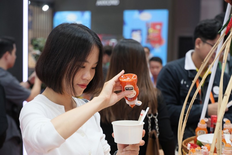 Tương ớt Chin-su Sriracha được thực khách đánh giá cao nhờ vị thơm cay như ớt trái, đem đến trải nghiệm vị giác hoàn hảo