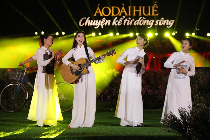 “Tri thức may, mặc áo dài Huế” trở thành Di sản văn hóa phi vật thể Quốc gia