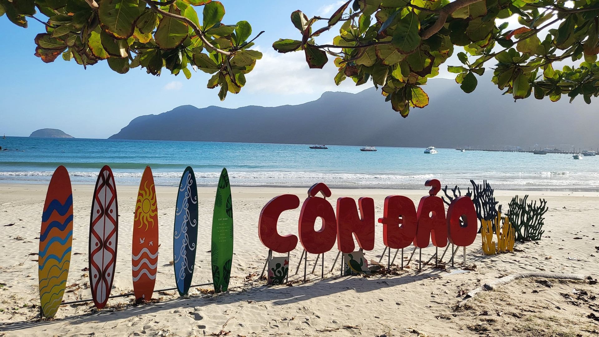 Top 6 hòn đảo đẹp nhất ở Việt Nam  - những viên ngọc giữa biển khơi