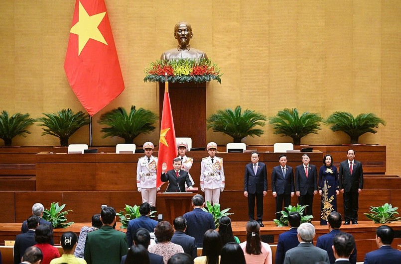 Chánh án Tòa án nhân dân tối cao Lê Minh Trí thực hiện Lễ Tuyên thệ nhậm chức trước Quốc hội