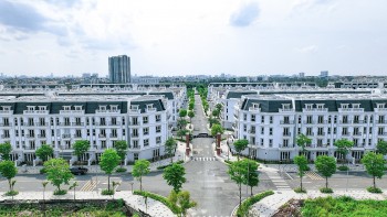 Điều gì giúp Eurowindow Holding thành công với mô hình đa ngành?