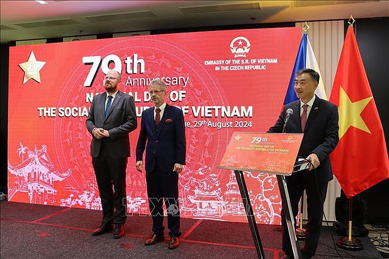 Đại sứ Dương Hoài Nam phát biểu khai mạc Lễ kỷ niệm - Ảnh: TTXVN