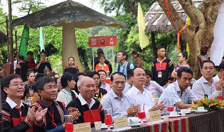 Khai mạc Liên hoan văn hoá cồng chiêng Đắk Lắk chủ đề "Âm vang đại ngàn" lần thứ 3 Khai mạc Liên hoan văn hoá cồng chiêng Đắk Lắk chủ đề "Âm vang đại ngàn" lần thứ 3