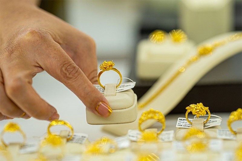 Giá vàng nhẫn 4 số 9 tăng giảm đan xen theo biến động của thế giới. Giá vàng nhẫn 4 số 9 tăng giảm đan xen theo biến động của thế giới.