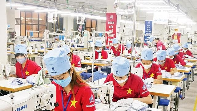 Việt Nam vươn lên vào top 40 nền kinh tế hàng đầu, có quy mô thương mại trong top 20 quốc gia trên thế giới, mắt xích quan trọng trong 16 hiệp định thương mại tự do gắn kết với 60 nền kinh tế chủ chốt ở khu vực và toàn cầu. Việt Nam vươn lên vào top 40 nền kinh tế hàng đầu, có quy mô thương mại trong top 20 quốc gia trên thế giới, mắt xích quan trọng trong 16 hiệp định thương mại tự do gắn kết với 60 nền kinh tế chủ chốt ở khu vực và toàn cầu.