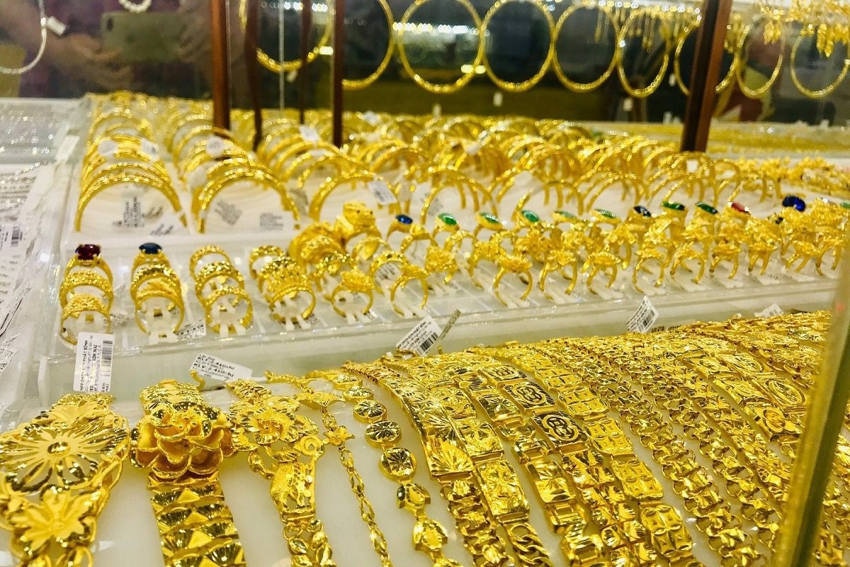 Giá vàng nhẫn và vàng trang sức 24K ổn định.