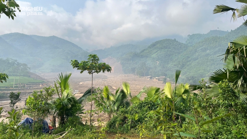 Tận cùng đau thương ở thôn Làng Nủ Tận cùng đau thương ở thôn Làng Nủ