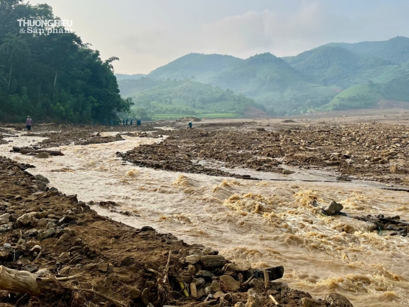 Tận cùng đau thương ở thôn Làng Nủ Tận cùng đau thương ở thôn Làng Nủ