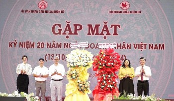 Thị xã Buôn Hồ (Đắk Lắk) gặp mặt kỷ niệm Ngày Doanh nhân Việt Nam