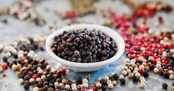 Đại lý giải phóng bớt lượng tiêu dự trữ trong kho để lấy vốn thu mua cà phê