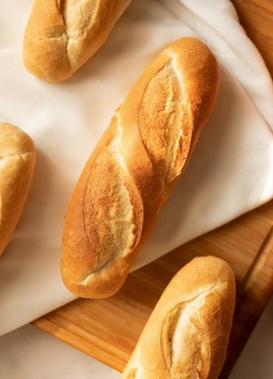 Những công dụng của bánh mì khiến bạn "ngã ngửa" vì quá thiết thực