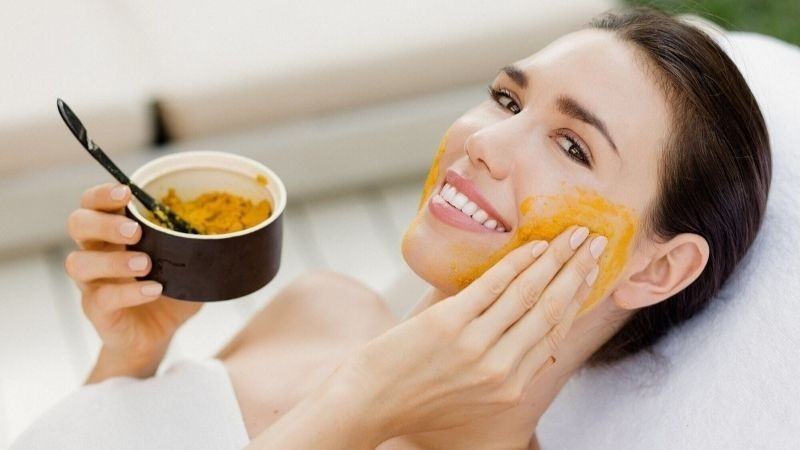 Da đẹp không cần mỹ phẩm đắt tiền vì đã có dược phẩm thiên nhiên củ nghệ Da đẹp không cần mỹ phẩm đắt tiền vì đã có dược phẩm thiên nhiên củ nghệ